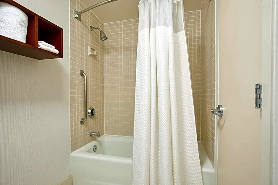 Courtyard by Marriott Atlanta Windy Hill/Ballpark