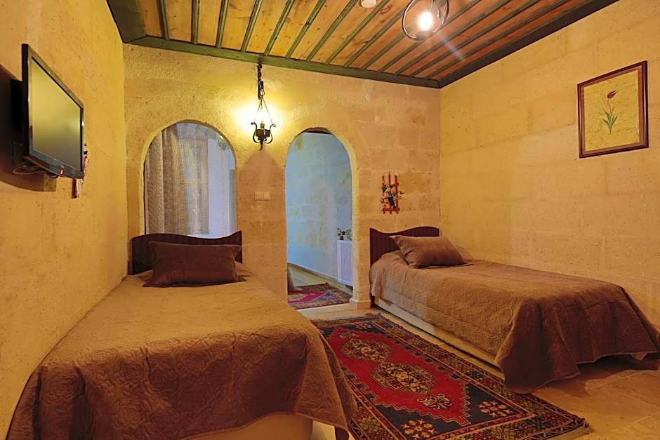 Jerveni Cave Hotel