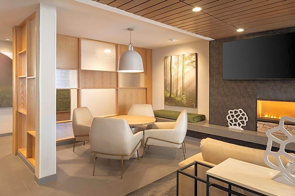 Fairfield Inn & Suites by Marriott Fresno North/Shaw Avenue