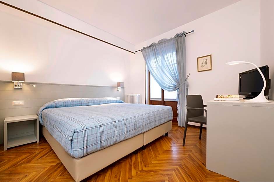 Hotel Ristorante Miramonti