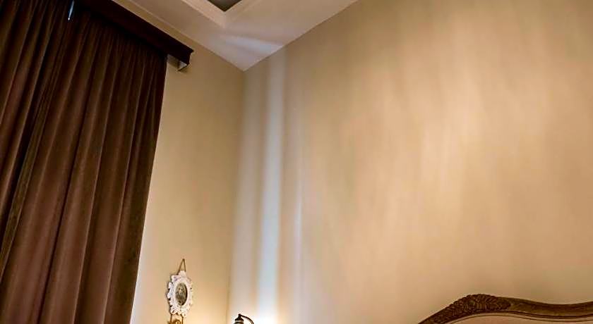 Kyria Boutique House