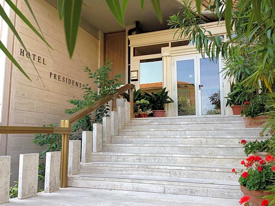 Hotel President