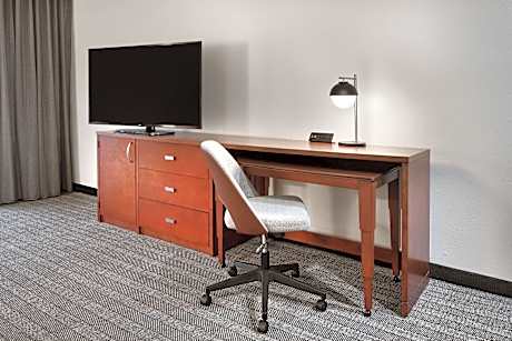 Room, 1 King Bed (Hearing Accessible)
