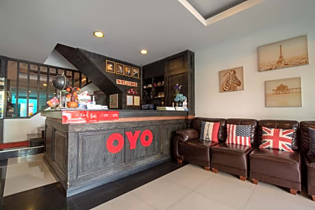 OYO 898 Sota Residence