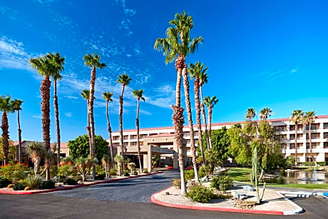 DoubleTree by Hilton Golf Resort Palm Springs
