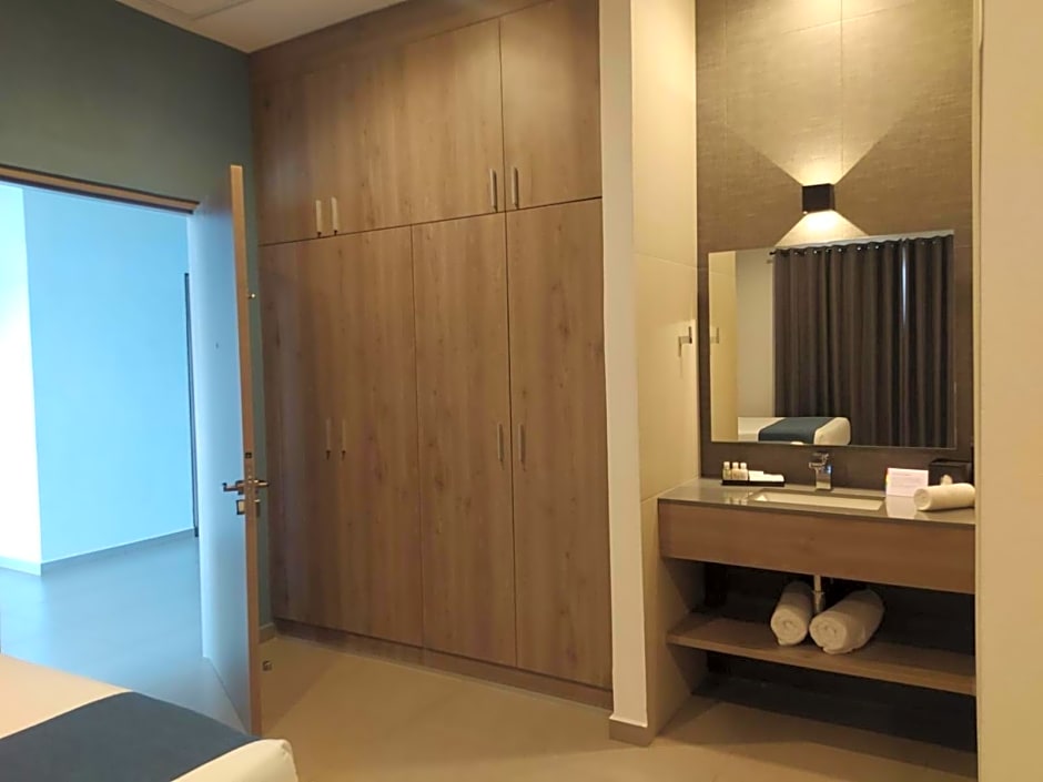TH HOTEL & VIVIENDA