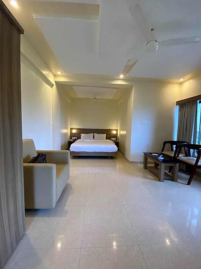 The Byke Skylark Seafront Resort, Dapoli