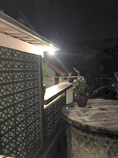Spacious Studio Room Close to Cafe and Beach