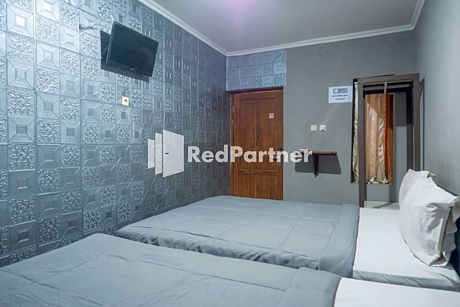 Crown Residence near Tugu Yogyakarta Mitra RedDoorz