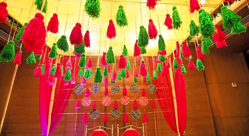 Hotel German Palace, Airport