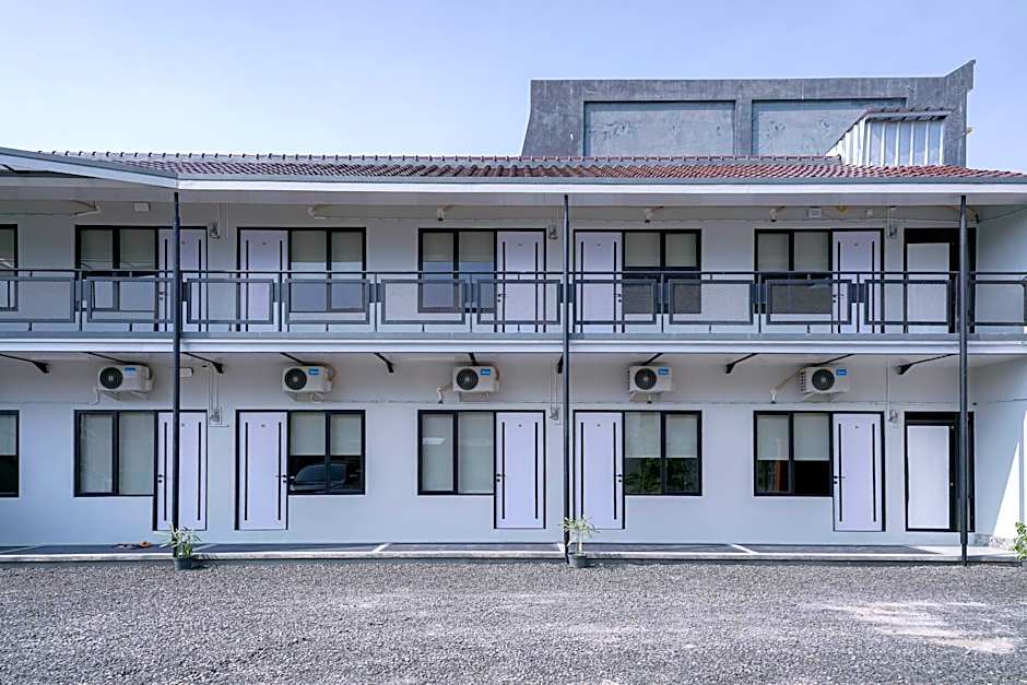 RedDoorz Plus Syariah @ Jalan Endro Suratmin Lampung