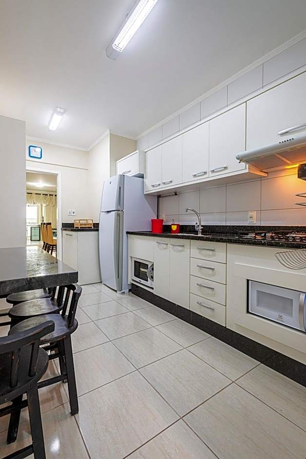 ITNC013 - Avenida Atlântica | Amplo apê com 3Q+3WC