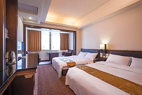 Deluxe Quadruple Room