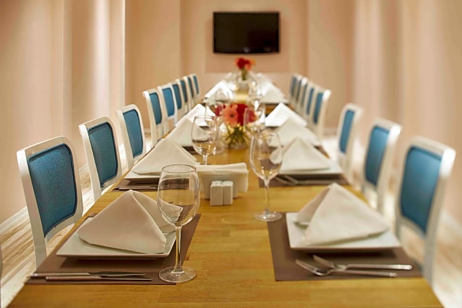 DoubleTree By Hilton Hotel Izmir - Alsancak