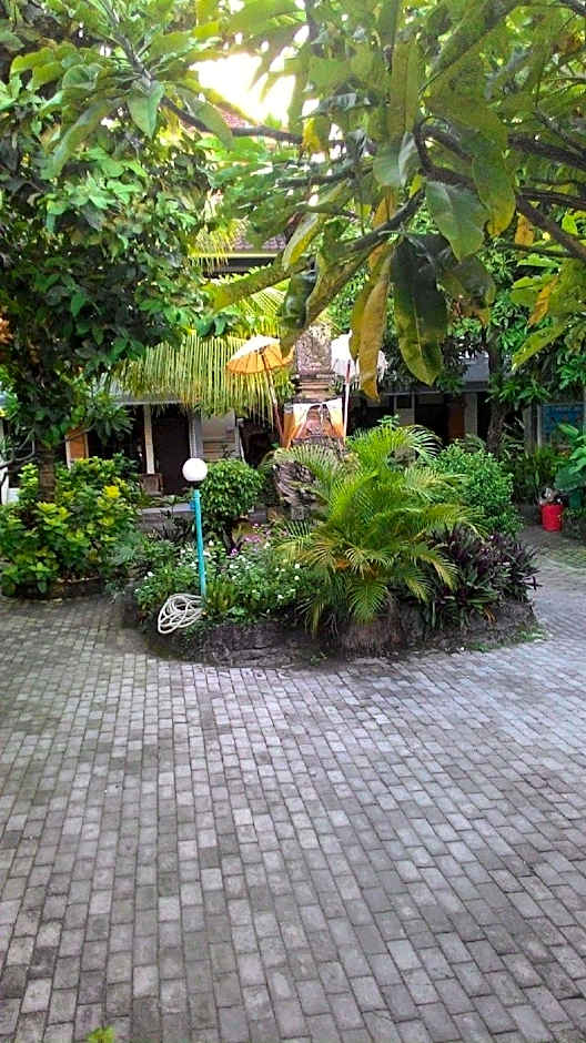Mahendra Beach Inn