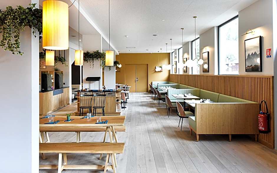 Plan B Hotel - Living Chamonix