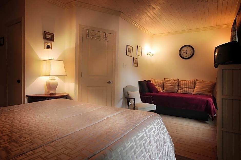 Photo 1 of 4 of Superior Suite