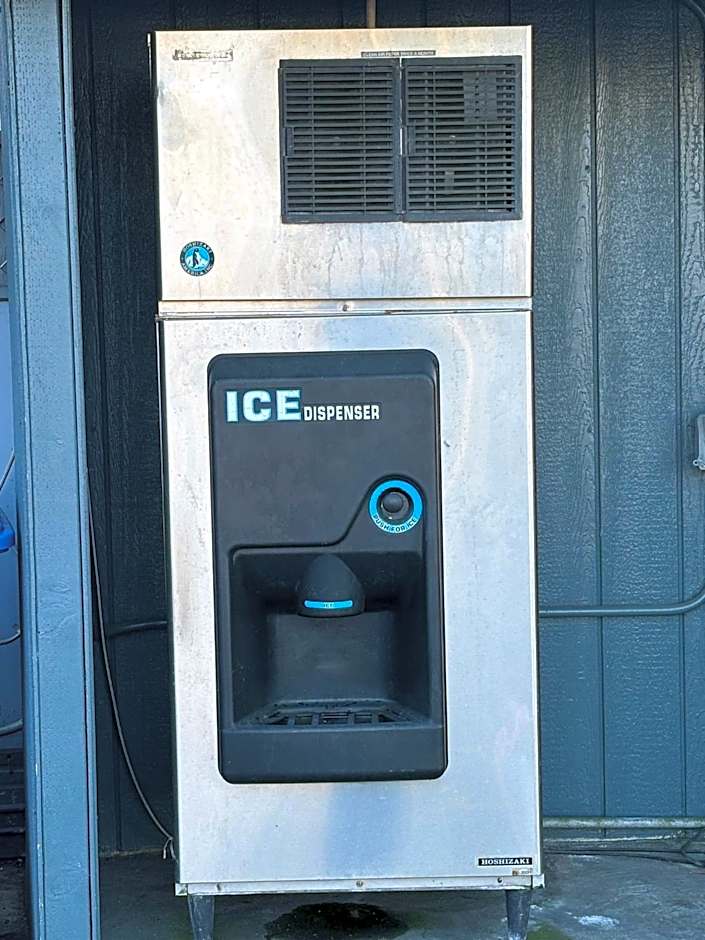 The Monterey Fireplace Inn