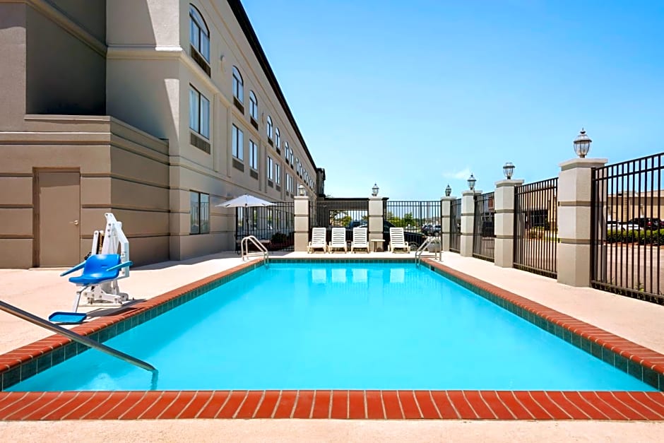 Country Inn & Suites by Radisson, Wolfchase-Memphis, TN