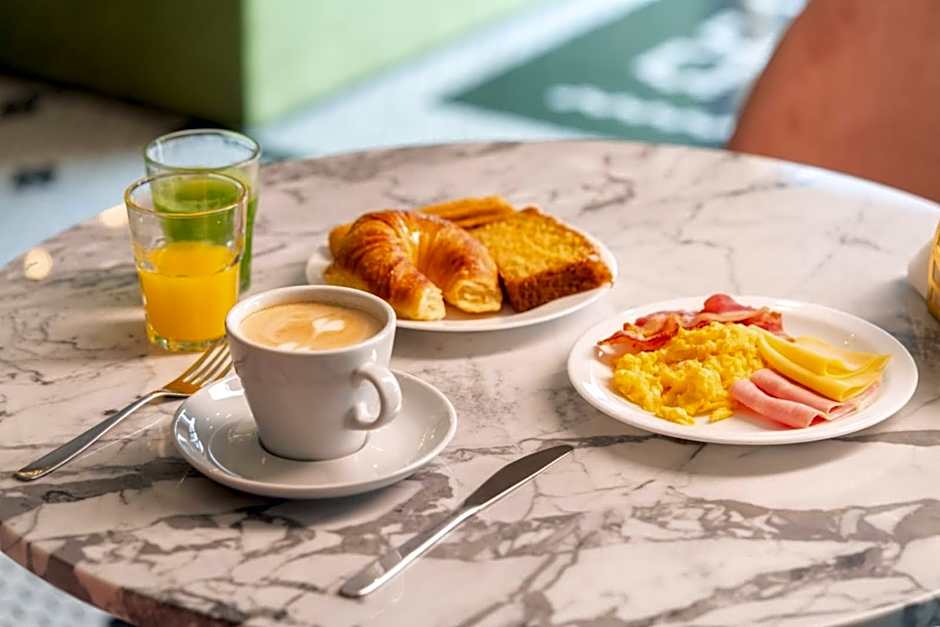 Hotel Ibis Pilar