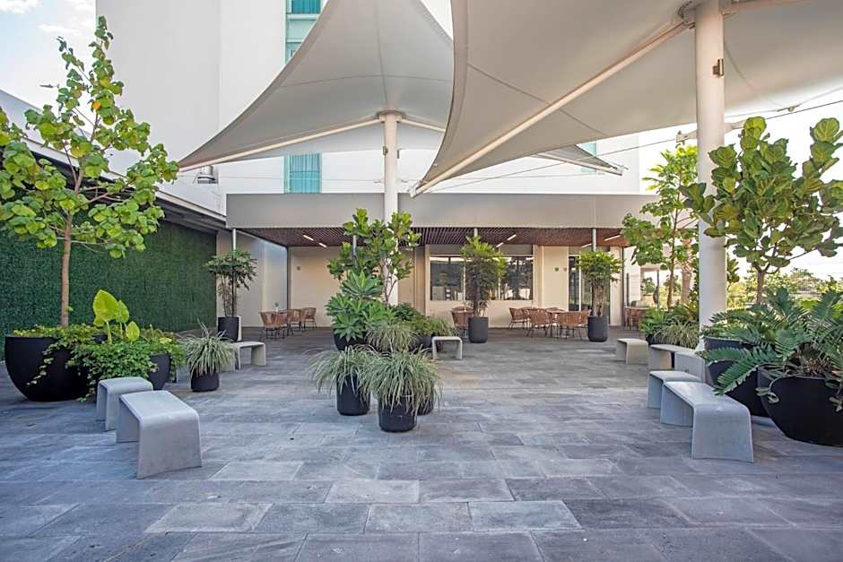Holiday Inn Express Guadalajara Iteso By IHG