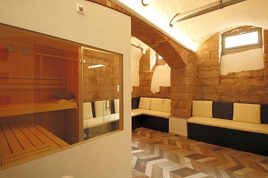 Amelie No 1 Hotel & Appartements