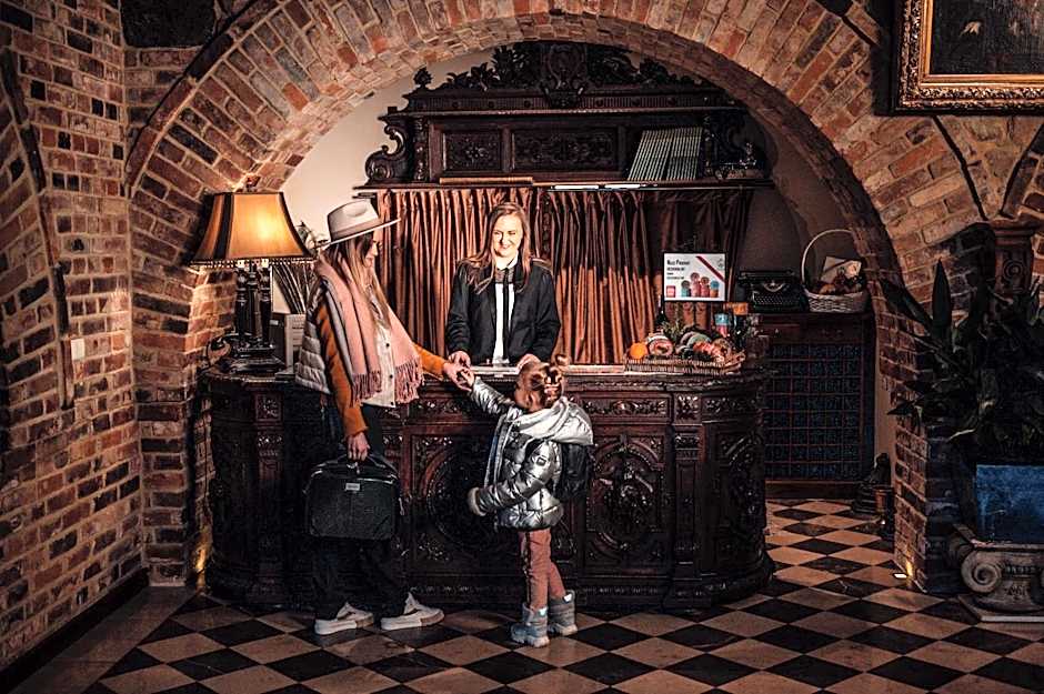 Żabi Dwór - HOTEL - RESTAURACJA - SPA