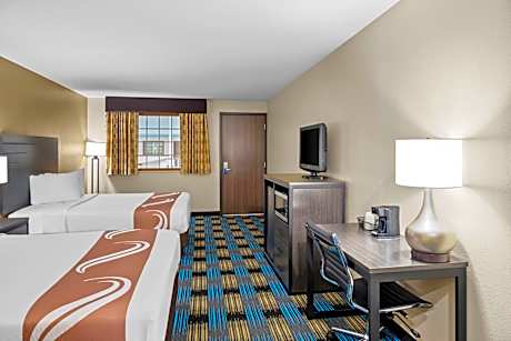 Queen Room with Two Queen Beds - Non-Smoking/Poolside