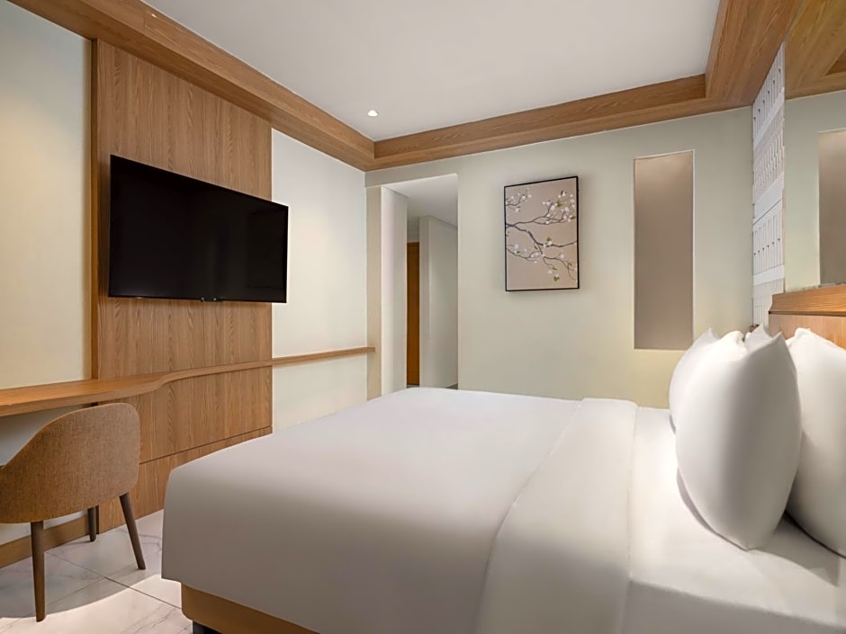 Golden Hill by Golden Tulip