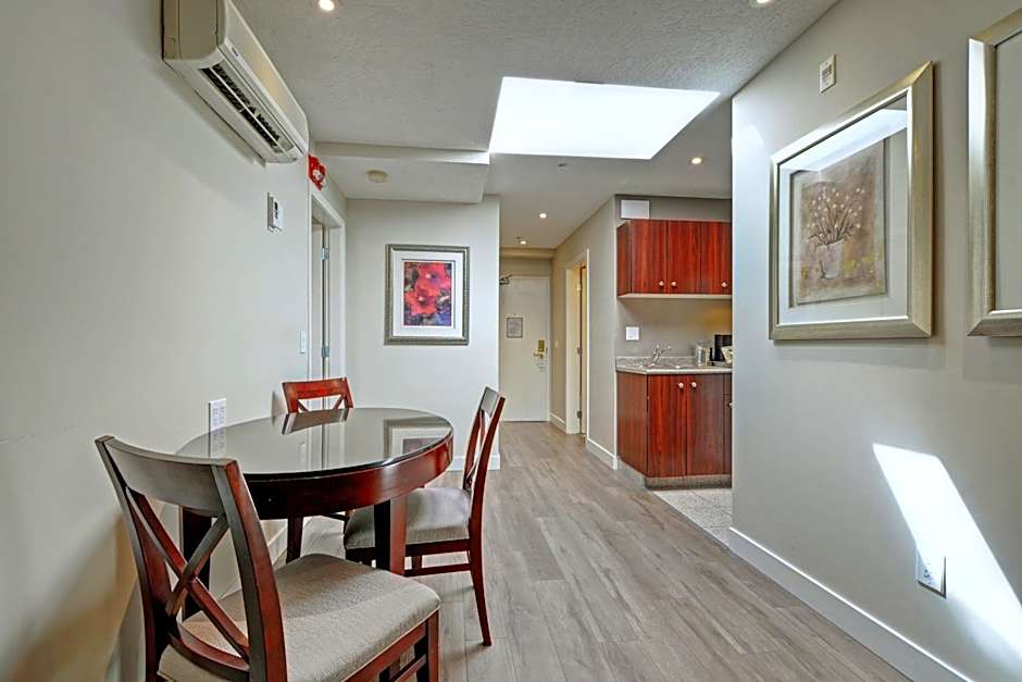 Red Lion Inn And Suites Victoria