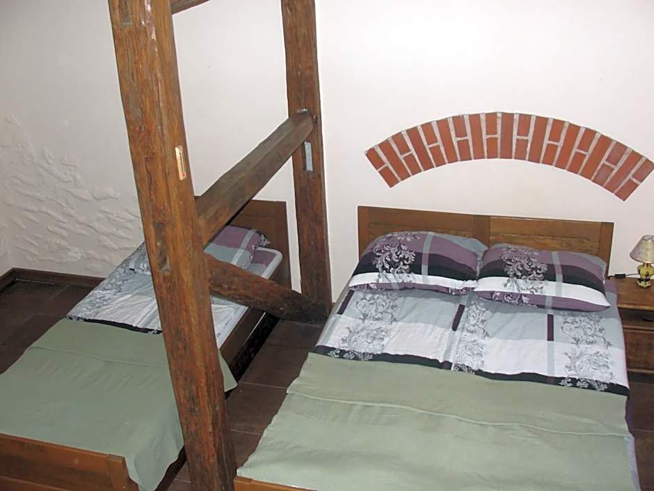 Pokoje i domki Saraceńska Chata