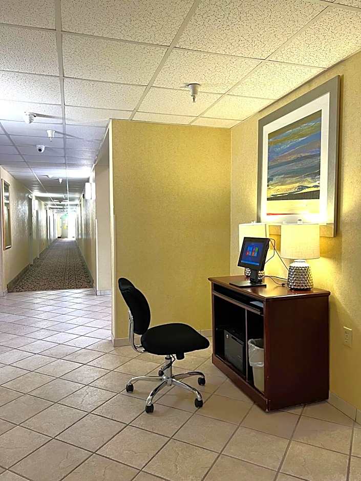 Baymont by Wyndham Litchfield