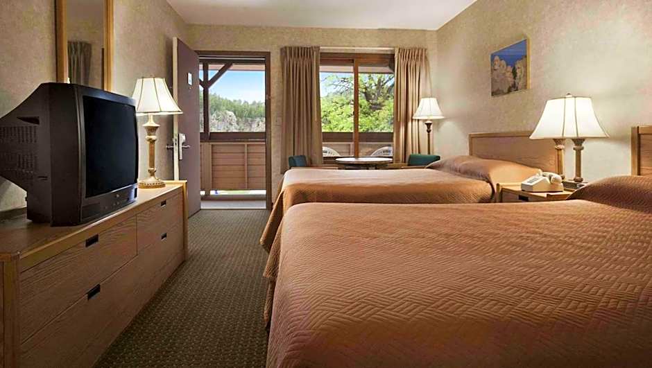 Magnuson Grand Rushmore View