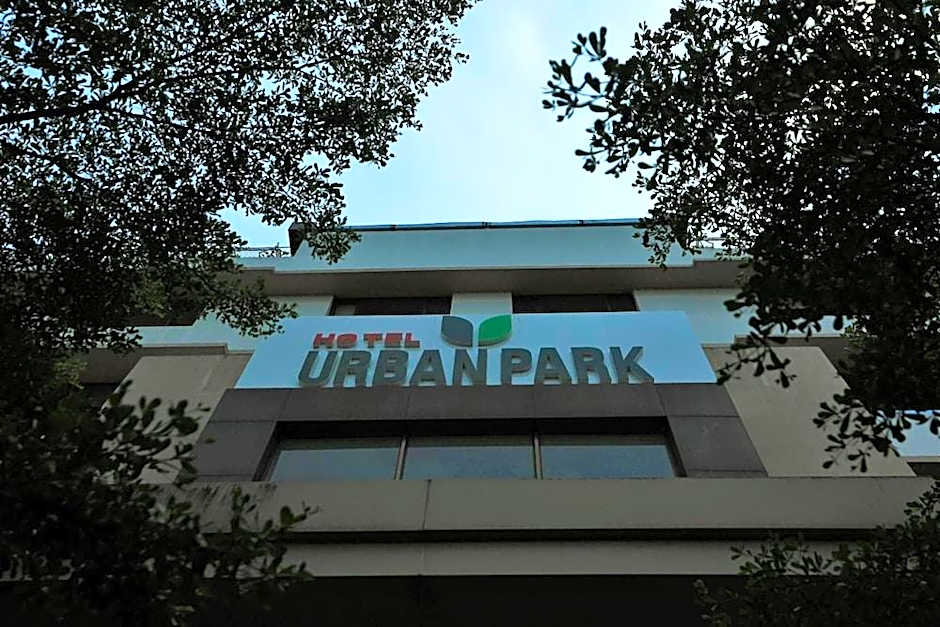 Hotel Crystal Urban Park