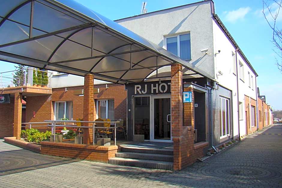 RJ Hotel