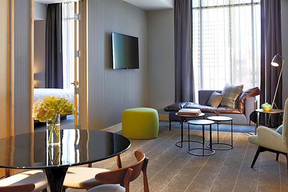 Renaissance Reno Downtown Hotel & Spa