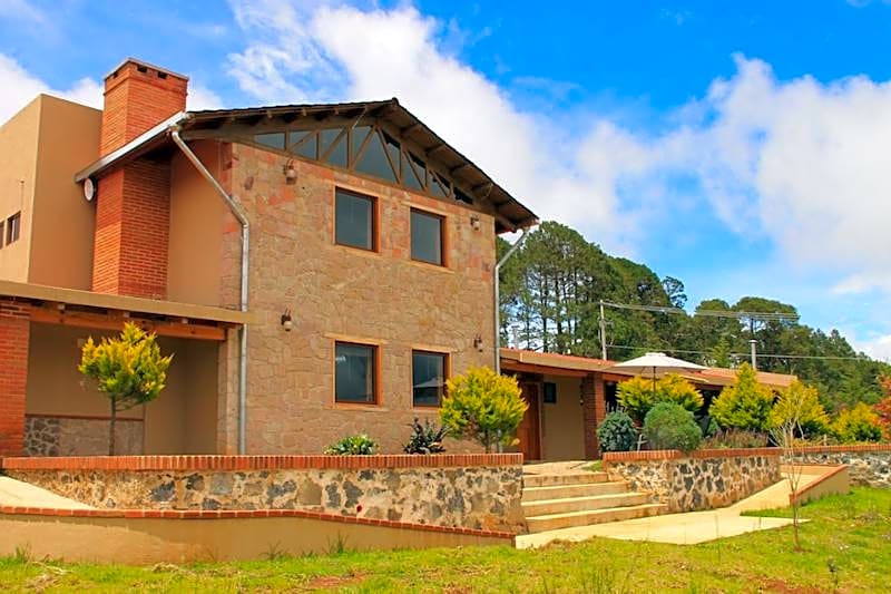 HOTEL Y CABAÑAS MOUNTAIN LODGE