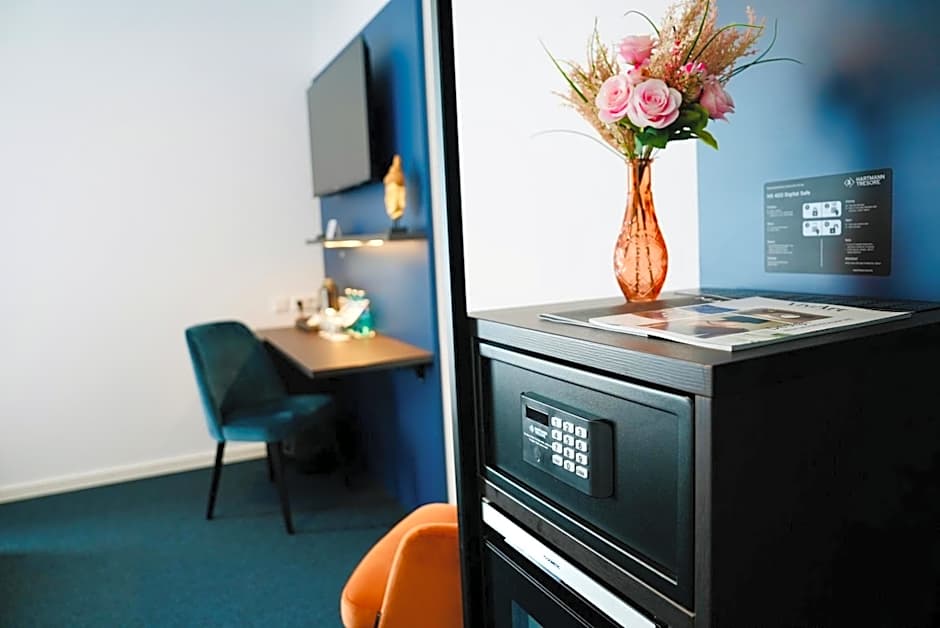 Arthotel Ambassador Wiesbaden - FREE PARKING