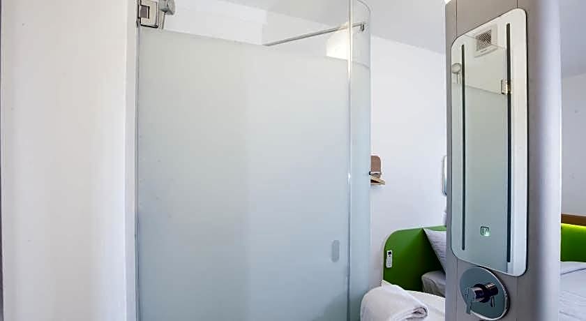 Cordia Hotel Makassar Airport