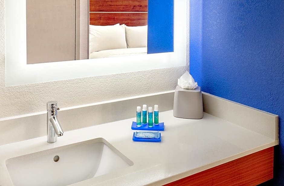 Holiday Inn Express Chesapeake - Norfolk by IHG