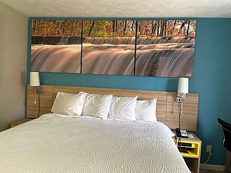 King Room - Non-Smoking