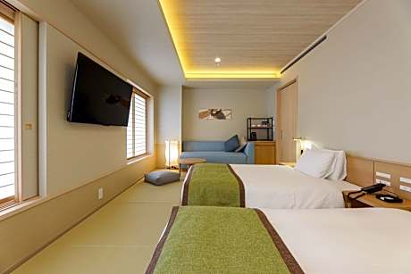 Modern Japanese Luxury Room with City View - Non-Smoking