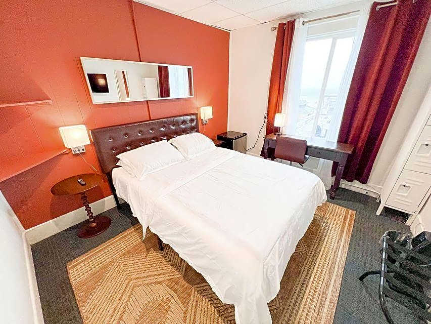 ITH Hermosa Beach Surf Hostel LAX