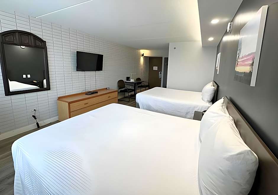 Travelodge by Wyndham Winnipeg Airport