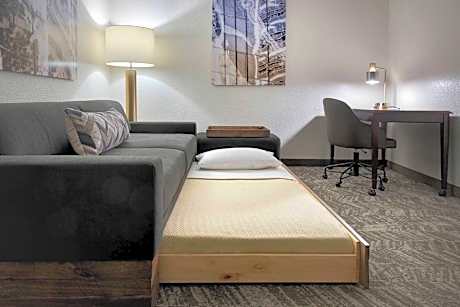 Suite, 1 Bedroom (Hearing Accessible) (2 Double Beds)