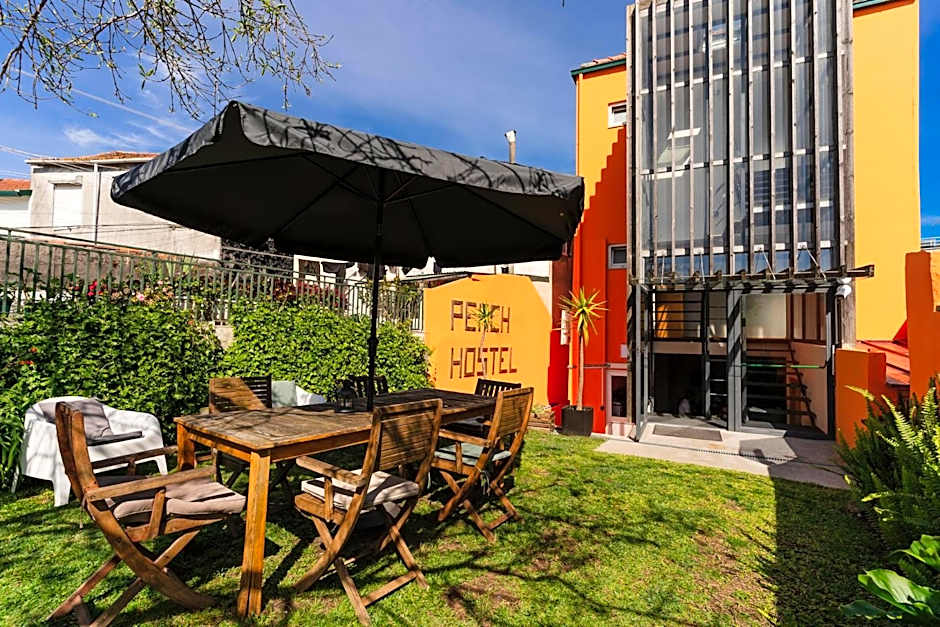 Peach Hostel & Suites