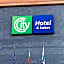 City Hotel & Suites