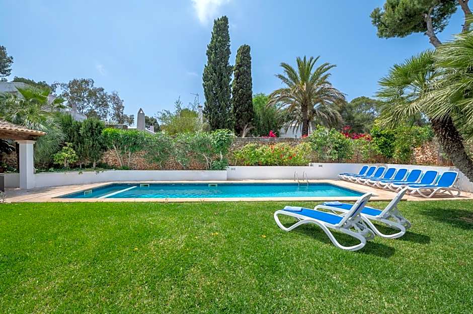 Wonderful 5 Bed Villa With Private