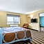 Super 8 by Wyndham Osseo WI