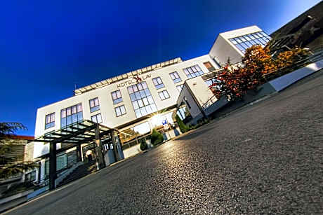 Hotel Lav Vukovar